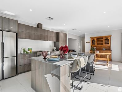 12 Marara Street, Hilbert WA 6112