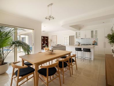 8 Endell Ridge, Mount Claremont WA 6010