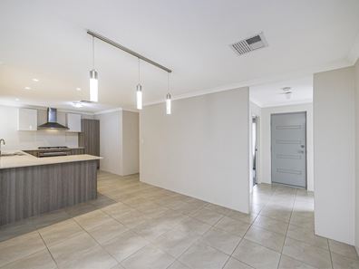 4/68 Boundary Road, St James WA 6102