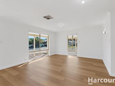 8 Eastleigh Loop, Currambine WA 6028