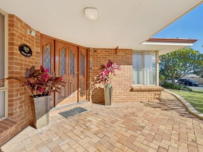 19 Kingston Place, Kardinya WA 6163