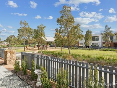 16 Sorbus Lane, Forrestfield WA 6058