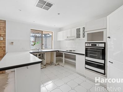 14 Knaphill Heights, Mirrabooka WA 6061