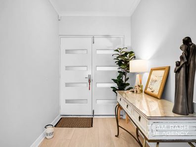 17 Mayali Bend, Banksia Grove WA 6031