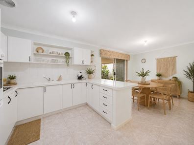 5/3 Adelphi Court, Marangaroo WA 6064