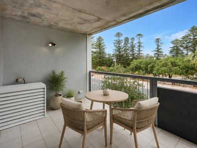76/59 Breaksea Drive, North Coogee WA 6163