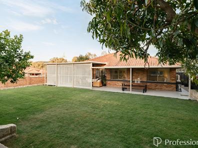 12 Desert Ash Place, Helena Valley WA 6056