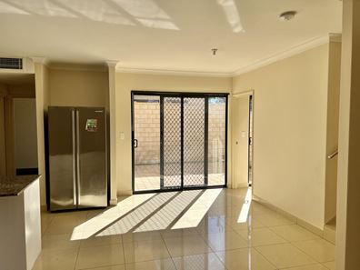 2/28 Marquis Street, Bentley WA 6102