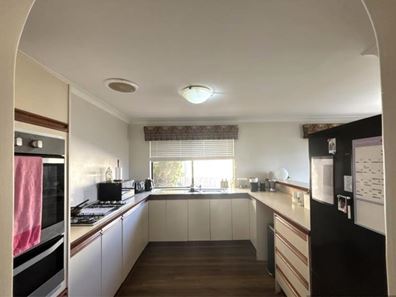 25 Southbourne Street, Scarborough WA 6019