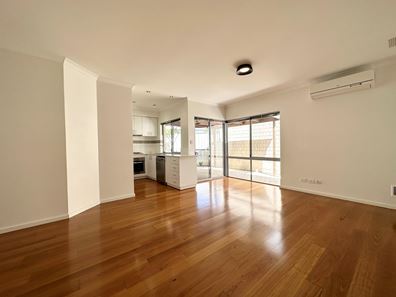 1/4 Langley Place, Innaloo WA 6018