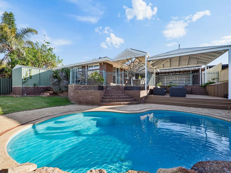 136 Glengarry Drive, Duncraig WA 6023