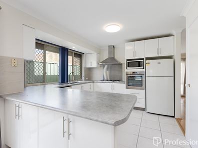 2 Joy Close, Willetton WA 6155