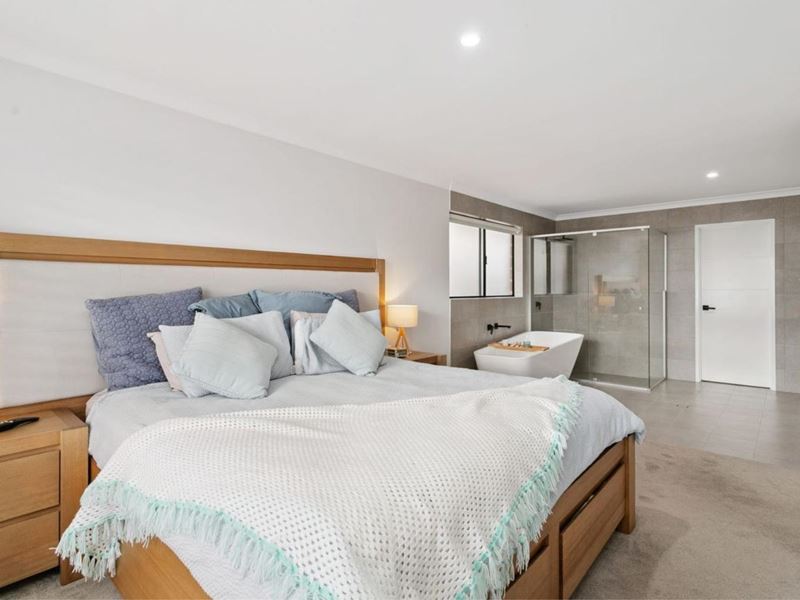 52 Rhodeswood Drive, Aveley WA 6069