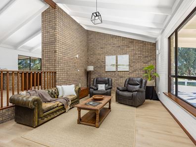 16 Galilee Way, Woorree WA 6530