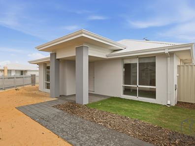 29 Golden Bay Drive, Golden Bay WA 6174