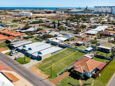 13 Dampier Street, Beachlands WA 6530