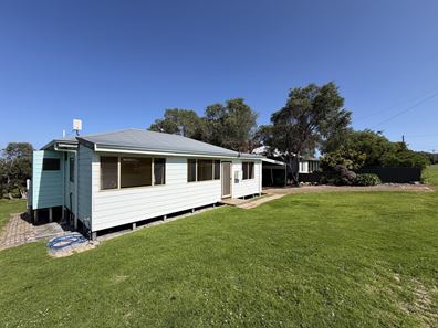 21 Walpole Street East, Walpole WA 6398
