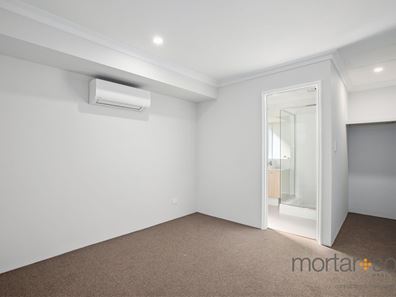 7 Fuji Way, Lakelands WA 6180