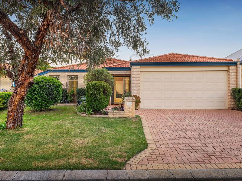17 Birralee  Loop, Innaloo WA 6018