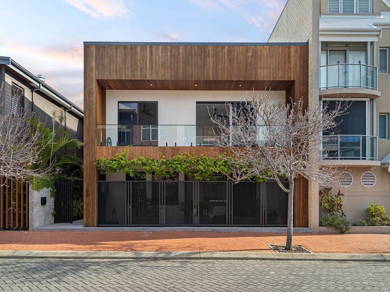 33 Marco Polo Drive, Mandurah WA 6210