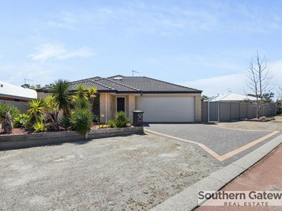 4 Hersham Lane, Wellard WA 6170