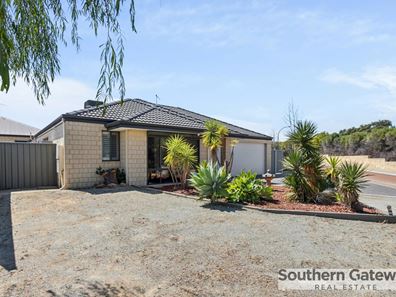4 Hersham Lane, Wellard WA 6170