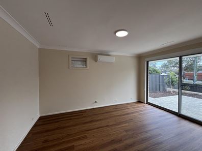 28 Calvert Way, Girrawheen WA 6064