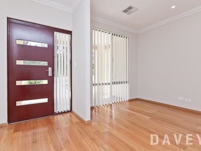 13 Jeanes Road, Karrinyup WA 6018