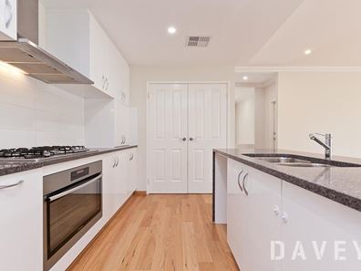 13 Jeanes Road, Karrinyup WA 6018