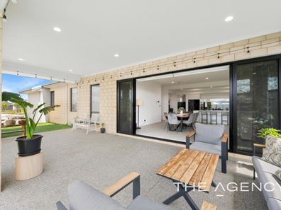 138 Quartermaine Boulevard, Mandogalup WA 6167