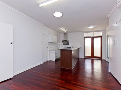 8 Kenton Street, Lynwood WA 6147