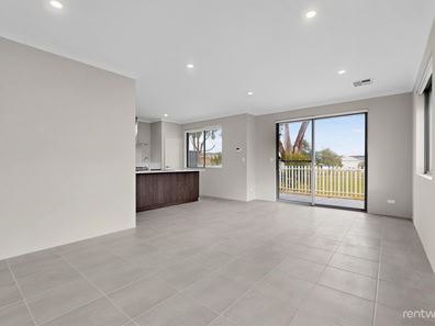 12 Fuji Wy, Lakelands WA 6180