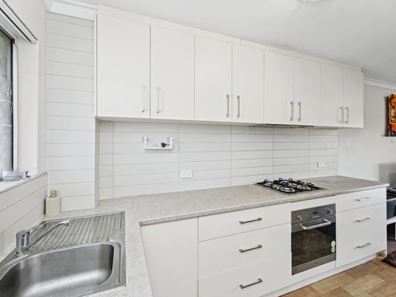39/303 Harborne Street, Glendalough WA 6016