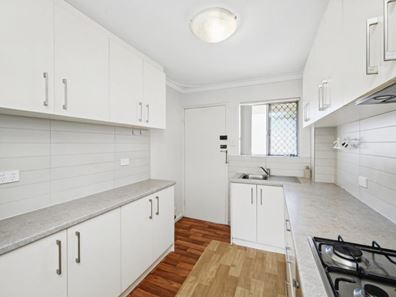 39/303 Harborne Street, Glendalough WA 6016