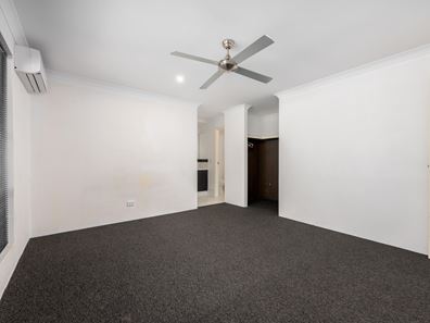 10 Yateley Way, Wellard WA 6170