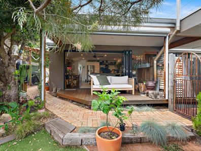 14A Glenister Road, Hamilton Hill WA 6163