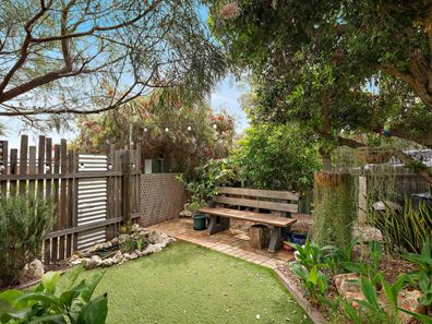 14A Glenister Road, Hamilton Hill WA 6163