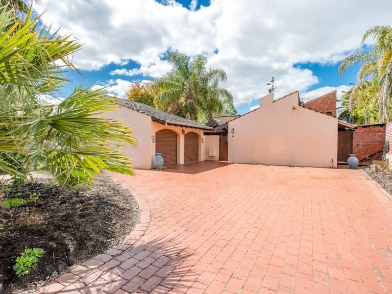 23 Coronet Court, Thornlie WA 6108