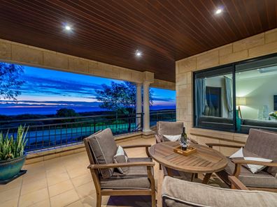 621 Burns Beach Road, Iluka WA 6028