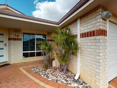 16 Dorneywood Way, Landsdale WA 6065