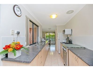 5/184 Bartram Road, Atwell WA 6164