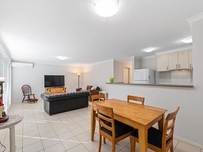 26/4 Jacana Pde, Ballajura WA 6066