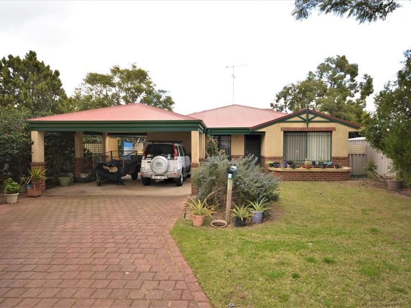 8 Rubida Close, Greenfields