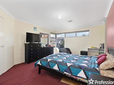 96 Waterfoot Loop, Canning Vale WA 6155