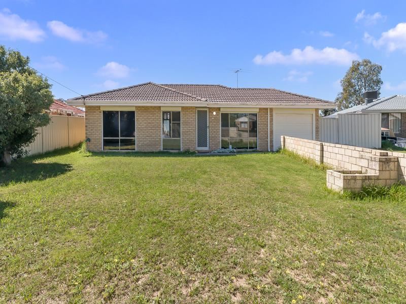 7 Moore Court, Cooloongup WA 6168