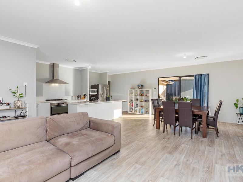 7 Mayroyd Drive, Ellenbrook