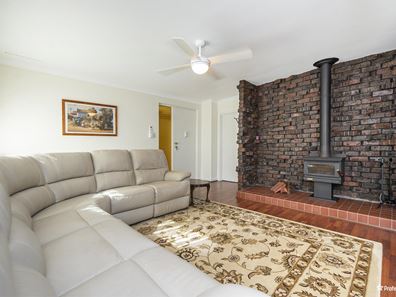 16 Regent Grove, Morley WA 6062