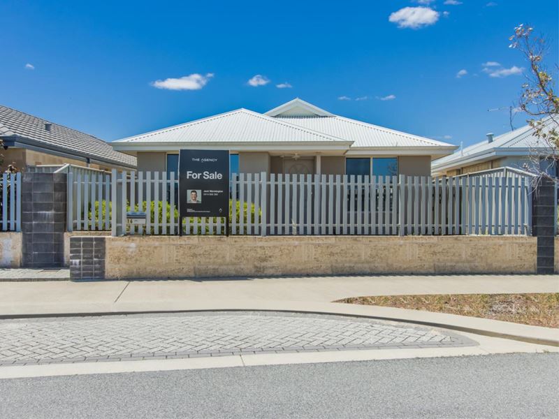 16 Mallina Crescent, Golden Bay WA 6174