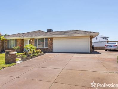 5 Stuart Place, Rockingham WA 6168