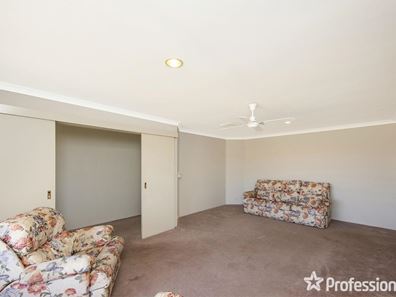 5 Stuart Place, Rockingham WA 6168